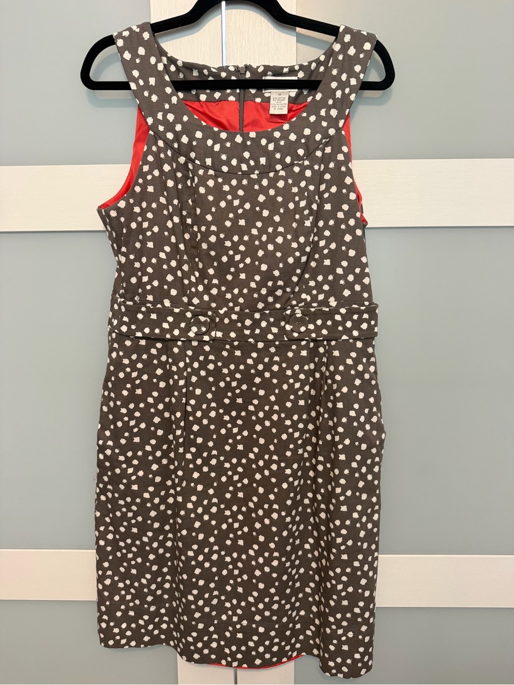 Robbie Bee grey and White Polka Dot Sleeveless Midi Dress with Coral Lining